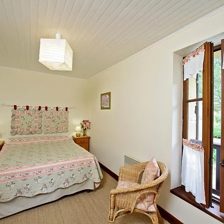 ゲストハウス Lou Peyrol 3*